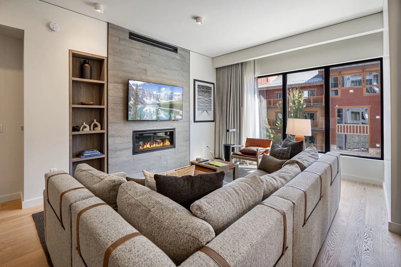 Pendry Residence #3206ABC - Image 1