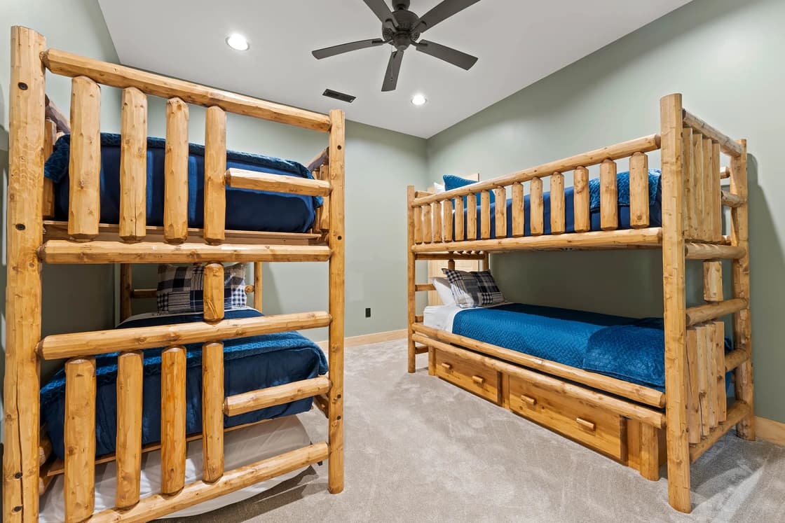 Lakefront Serenity Lodges - Image 51