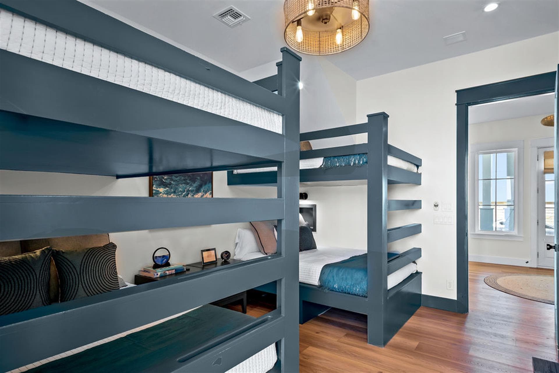 Blue Water Villa - Image 10