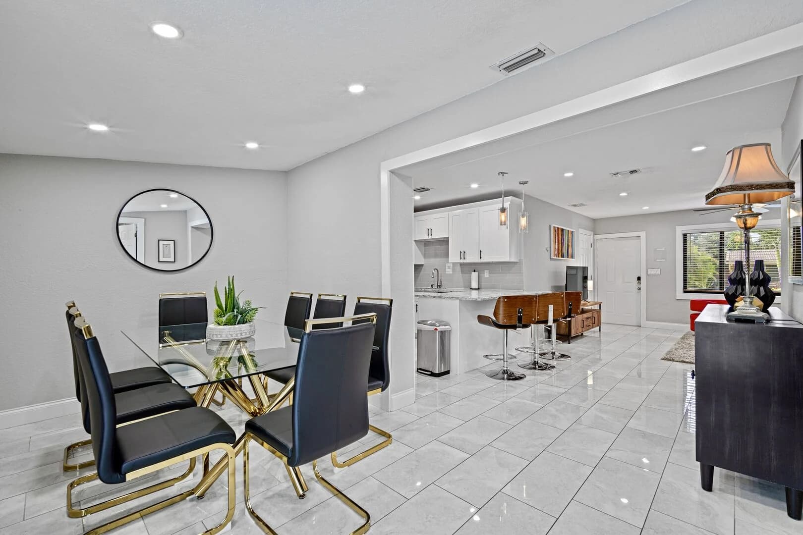 Wilton Manor - Image 10