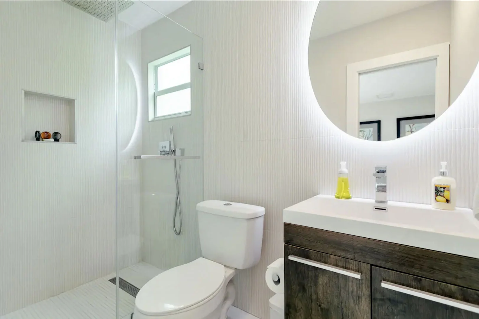 Tree House - Image 25