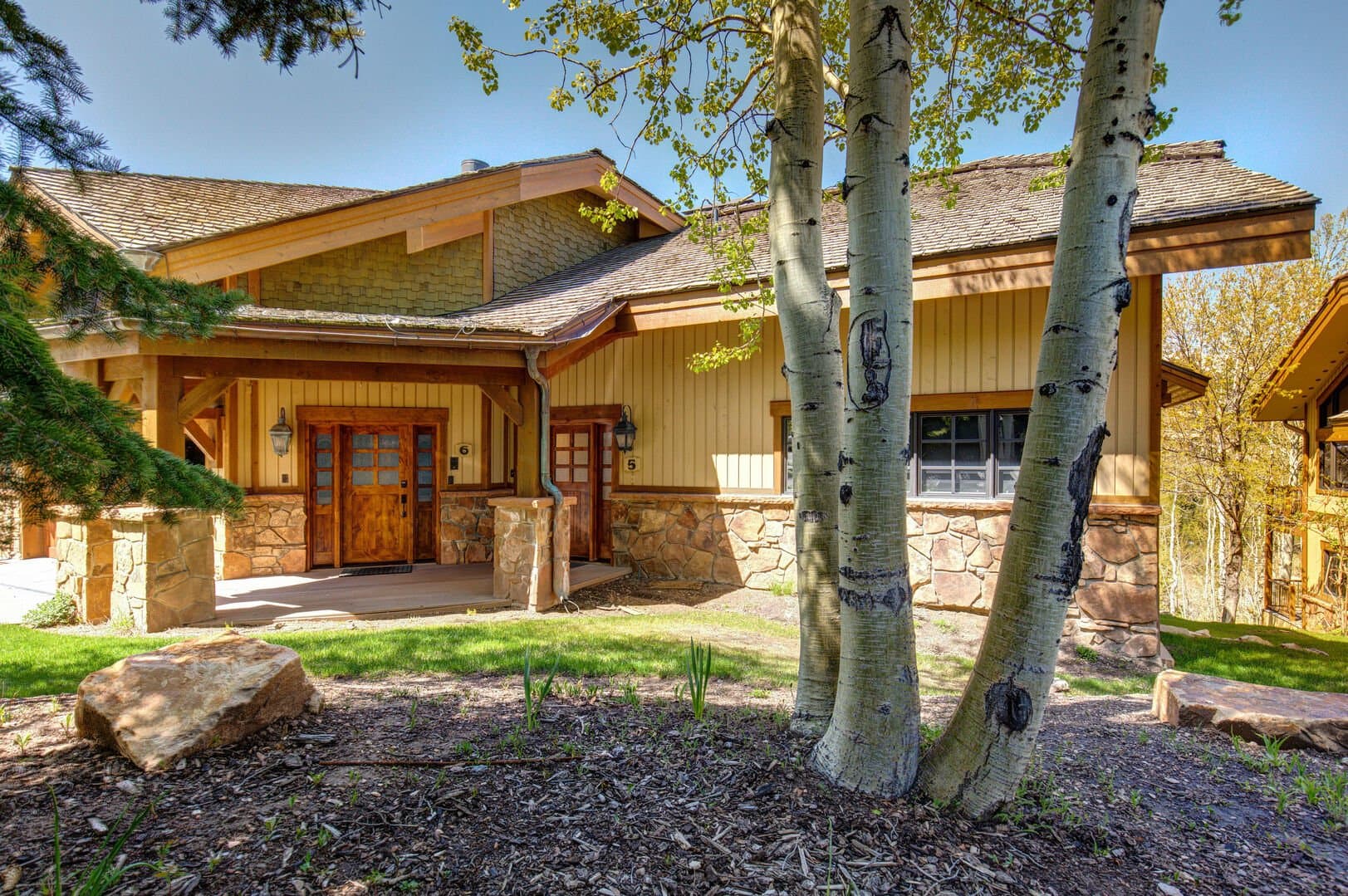 Little Belle Residence #5 - Image 14