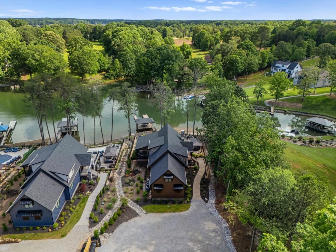 Black Bear Lodge - Image 67