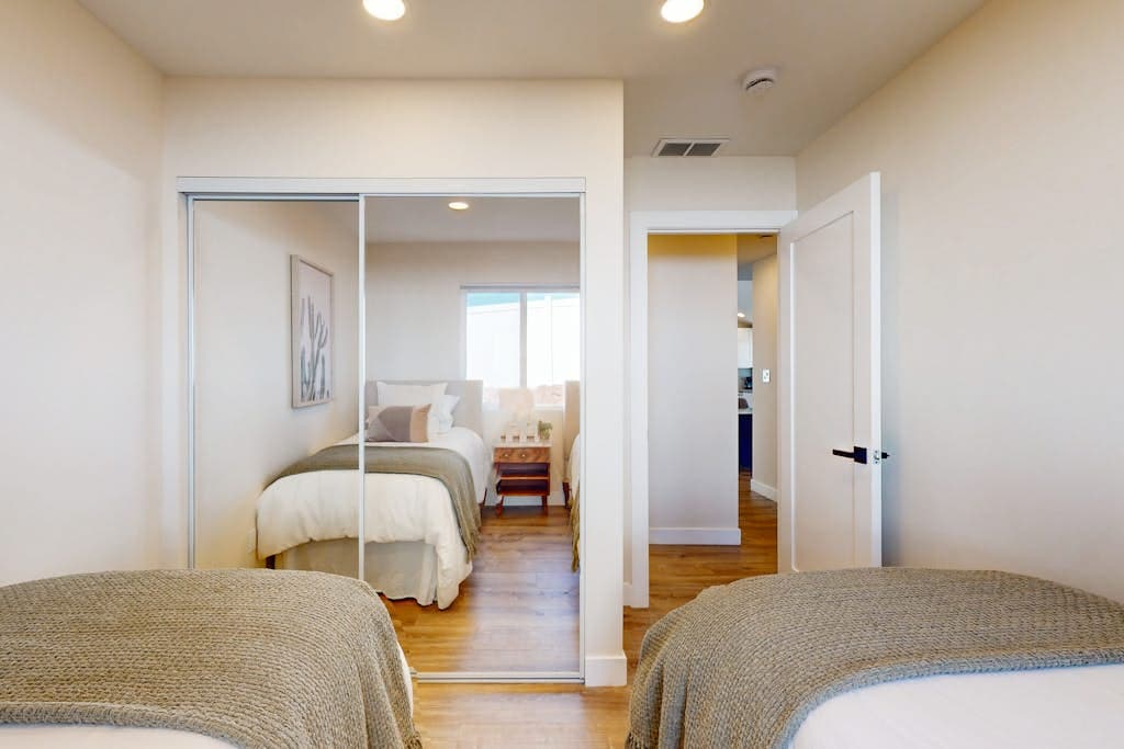 San Diego Haven - Image 12