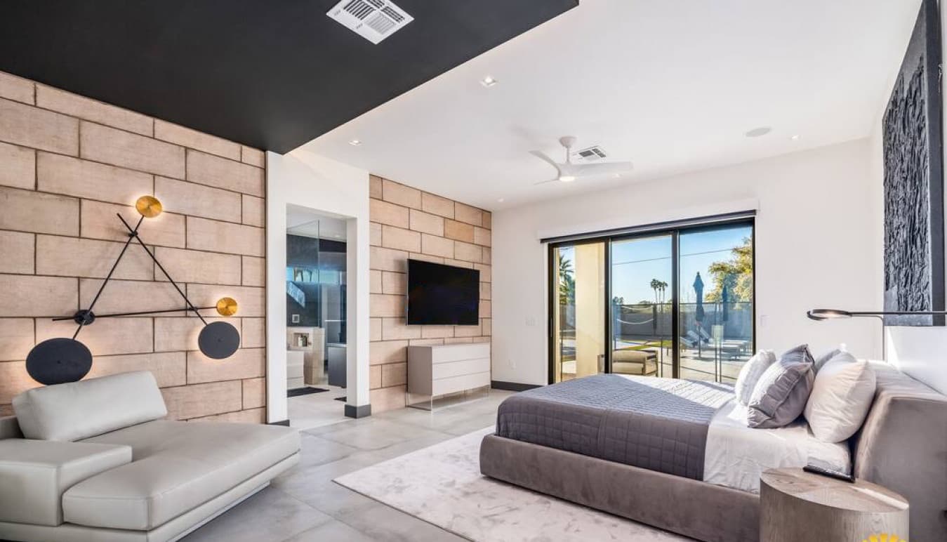 Scottsdale Desert Paradise - Image 21