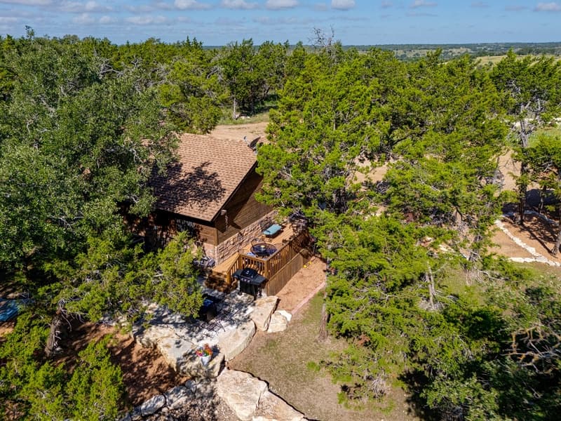Cedar Bliss Texas Cabin - Image 24