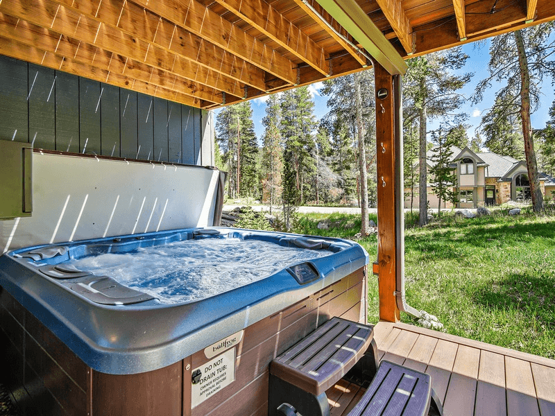 Sapphire Chalet - Image 2