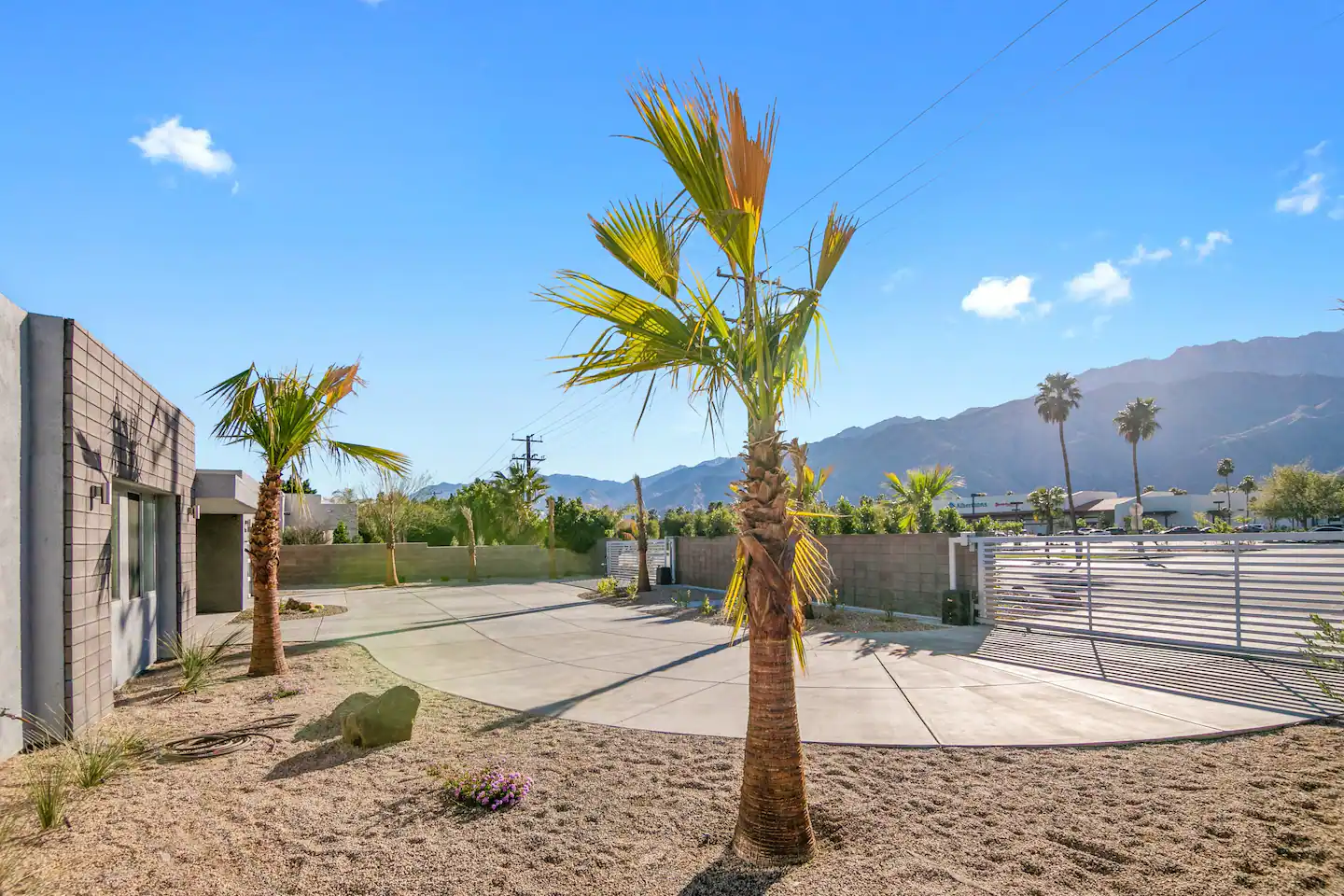 Opulent Haven - Image 35