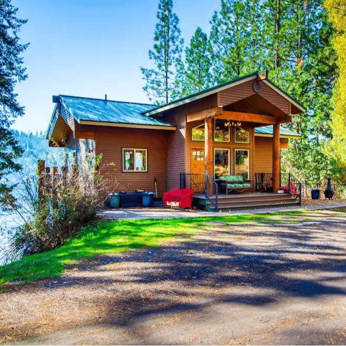 Lakefront Marvel - Image 1