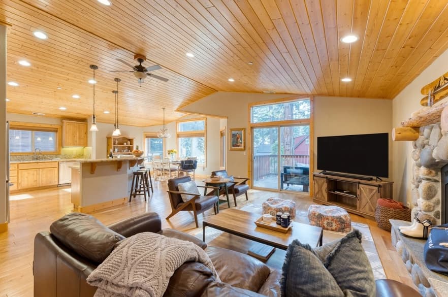 Washoe Chalet - Image 5