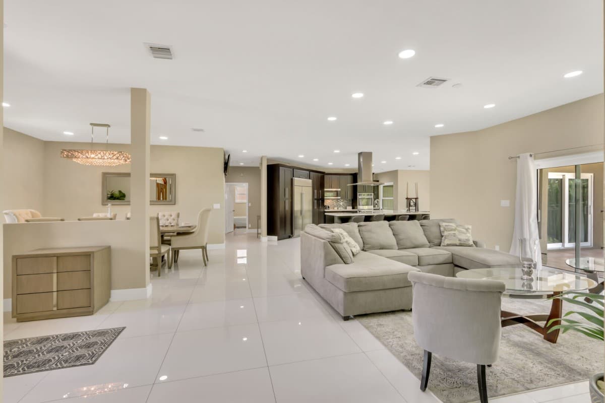 Northwest House - Image 6