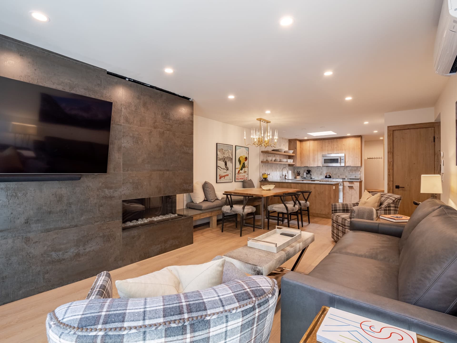 Le Petite Alps - Image 1