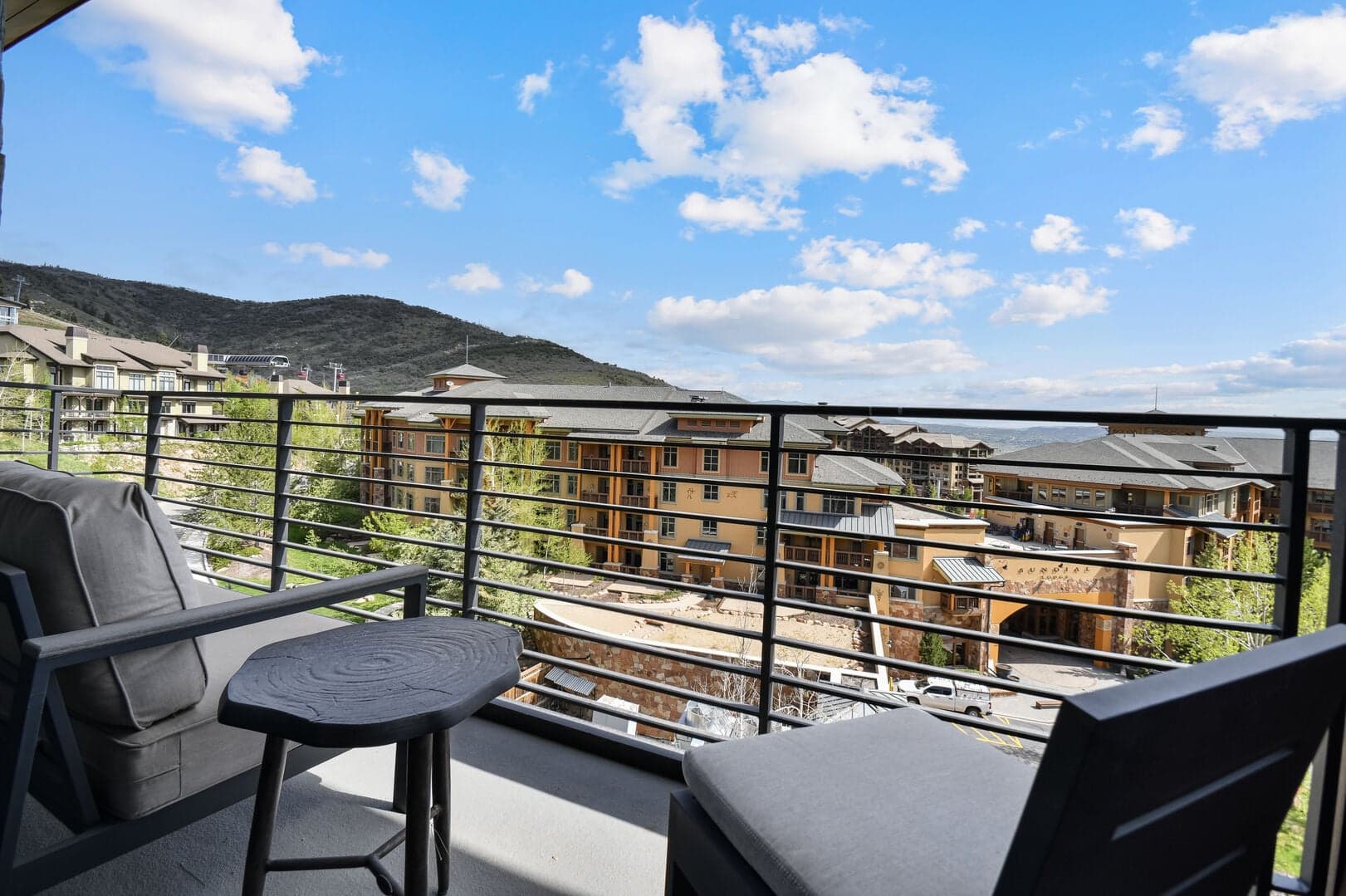 Lift Penthouse #606 - Image 2