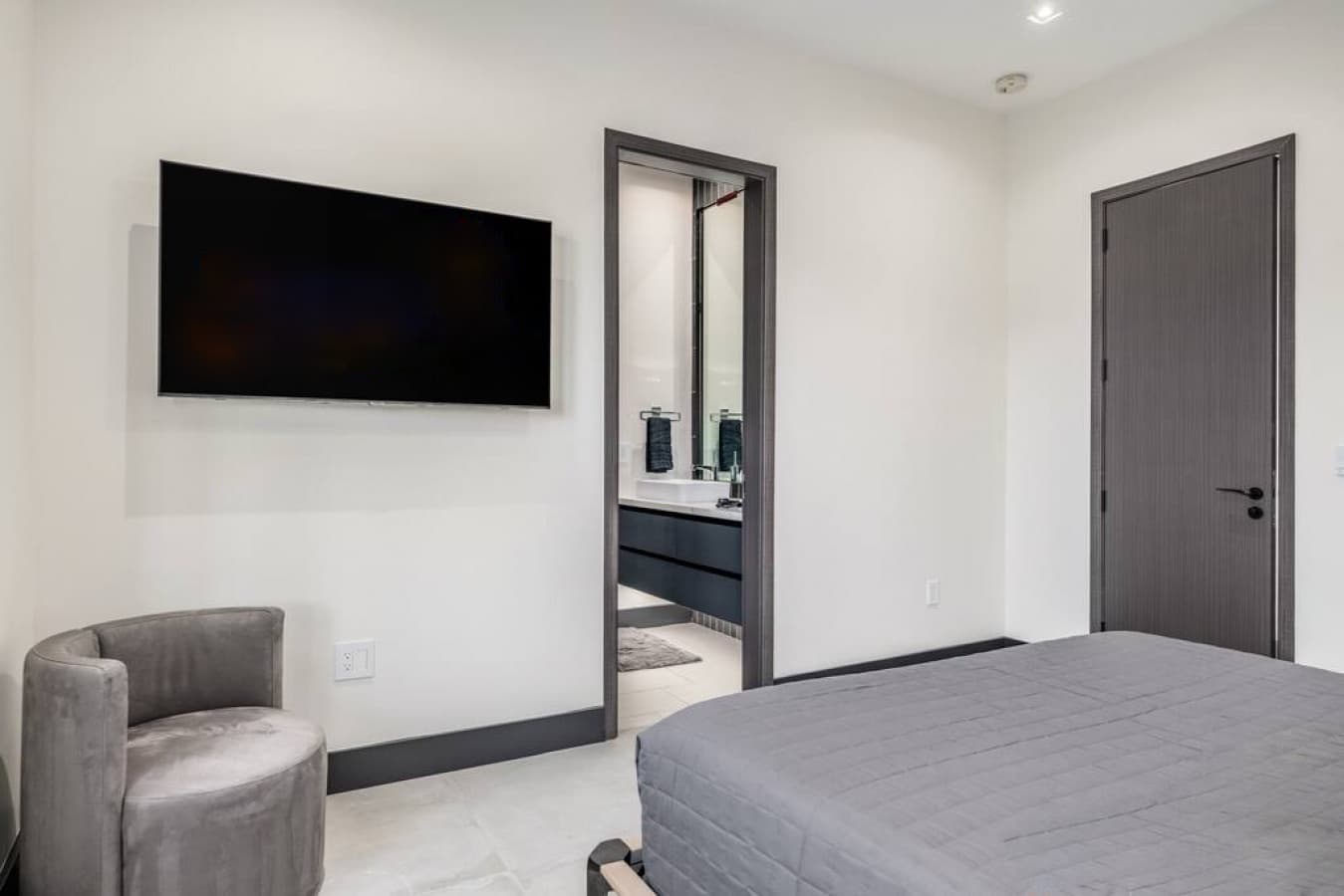 Scottsdale Desert Paradise - Image 37