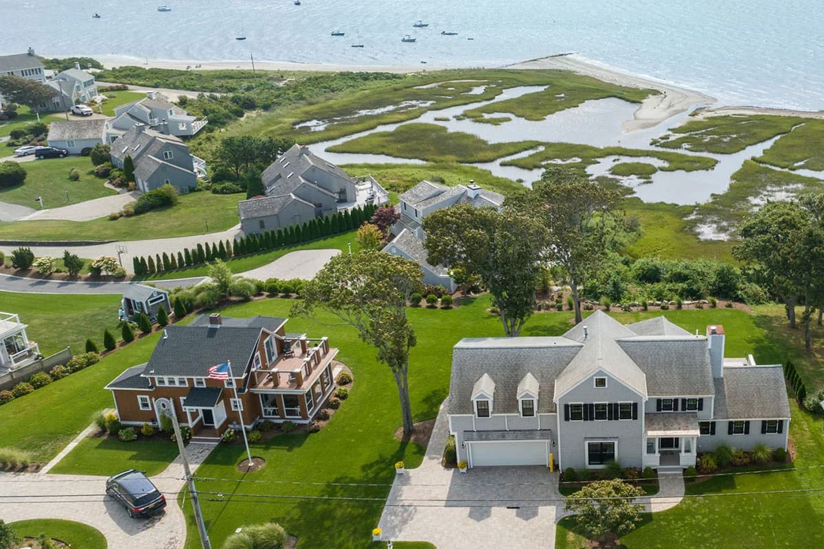 Summer House Too - Image 39