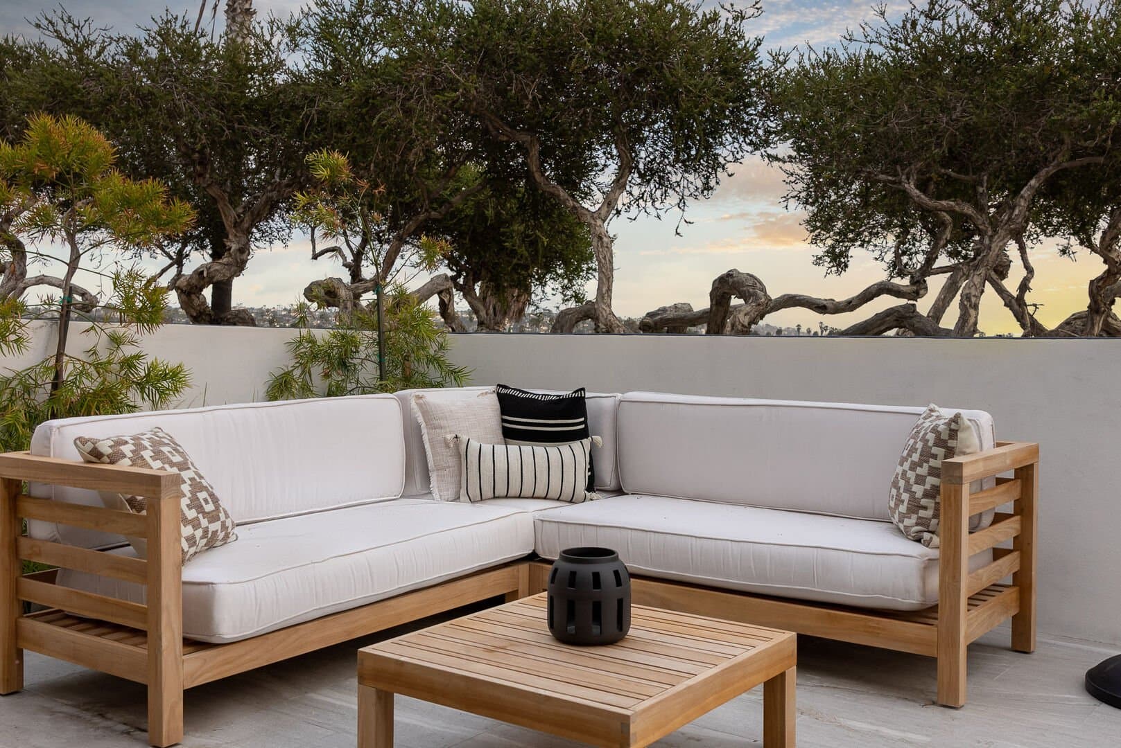 Seaside Serenity Haven - Image 4