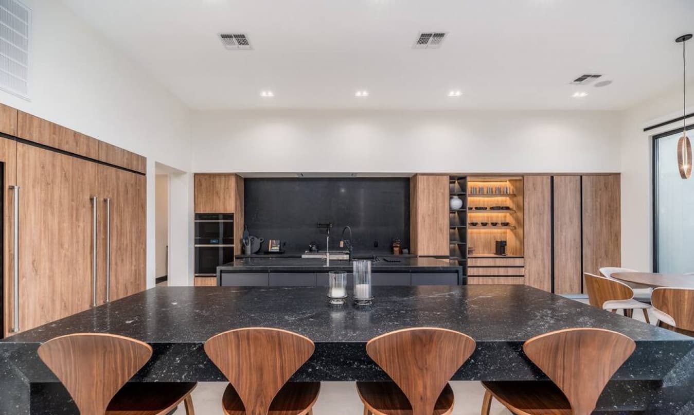 Scottsdale Desert Paradise - Image 17