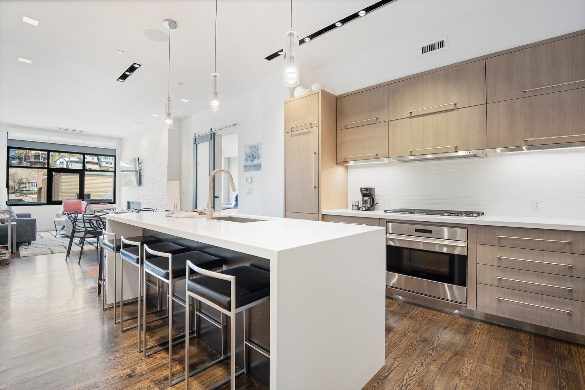 Mountain Luxe Retreat on Main - Image 3