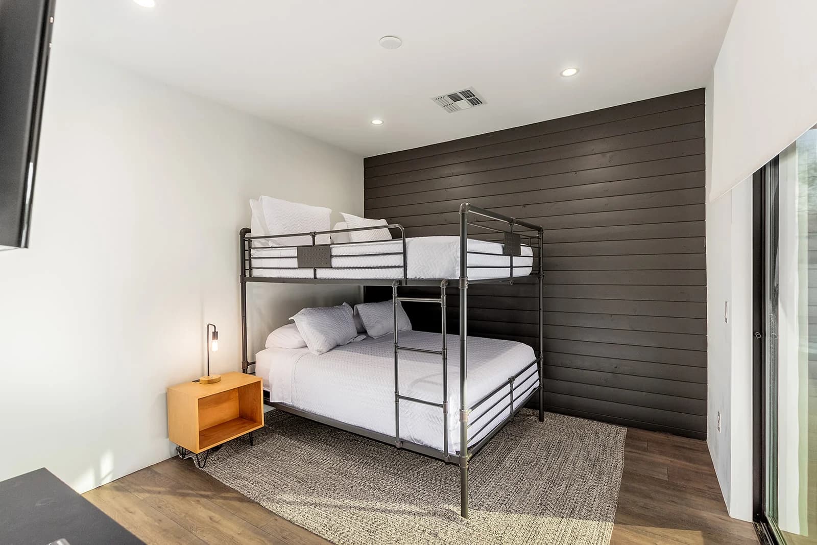 Camelback Manor - Image 80