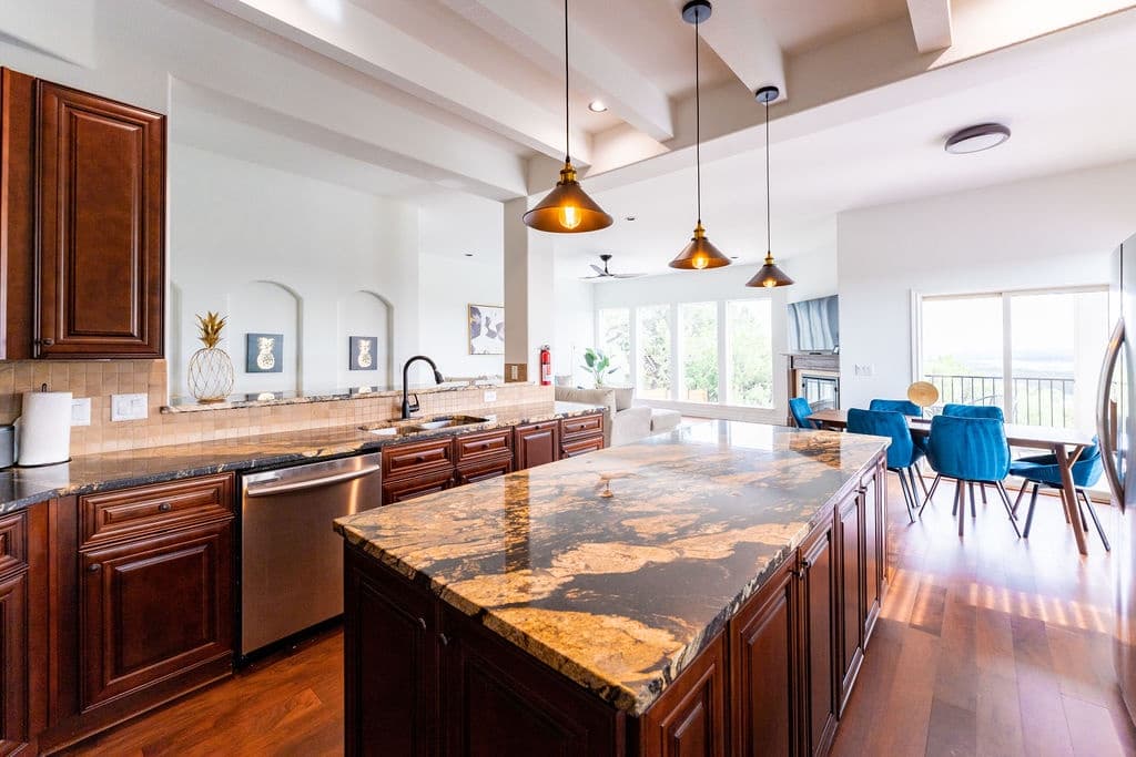 Taking in the View House - Image 8