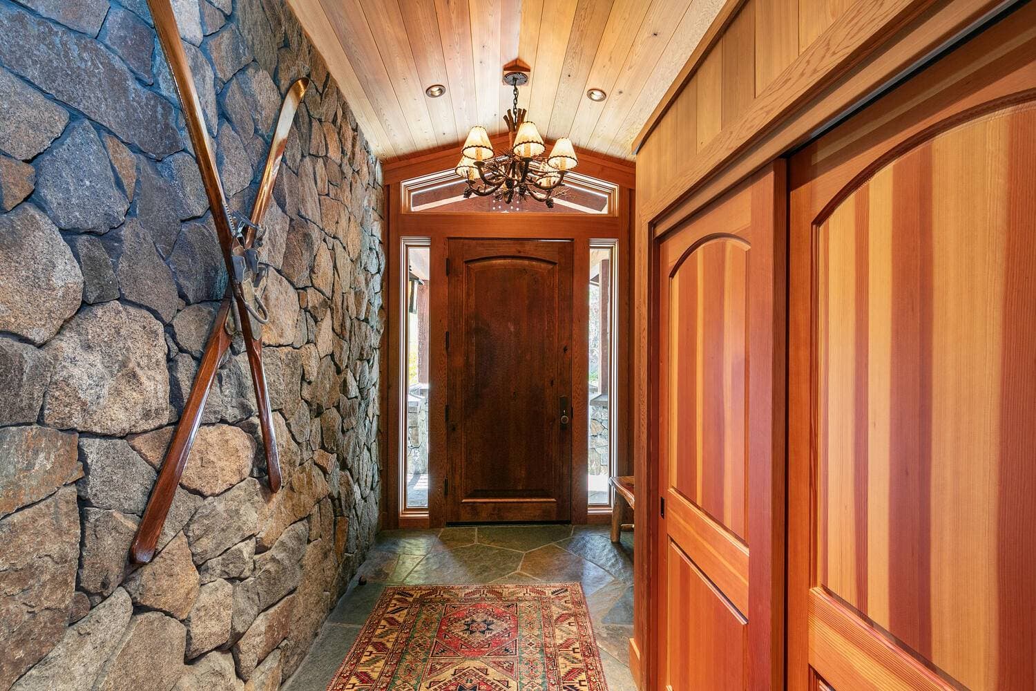 Clouds Rest Lodge - Image 36