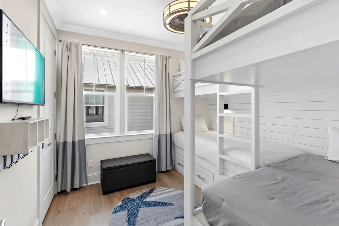 Emerald Escape - Image 20