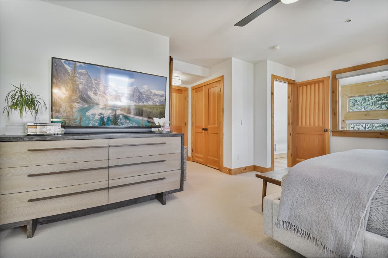 Mountain Crest Home - Image 14