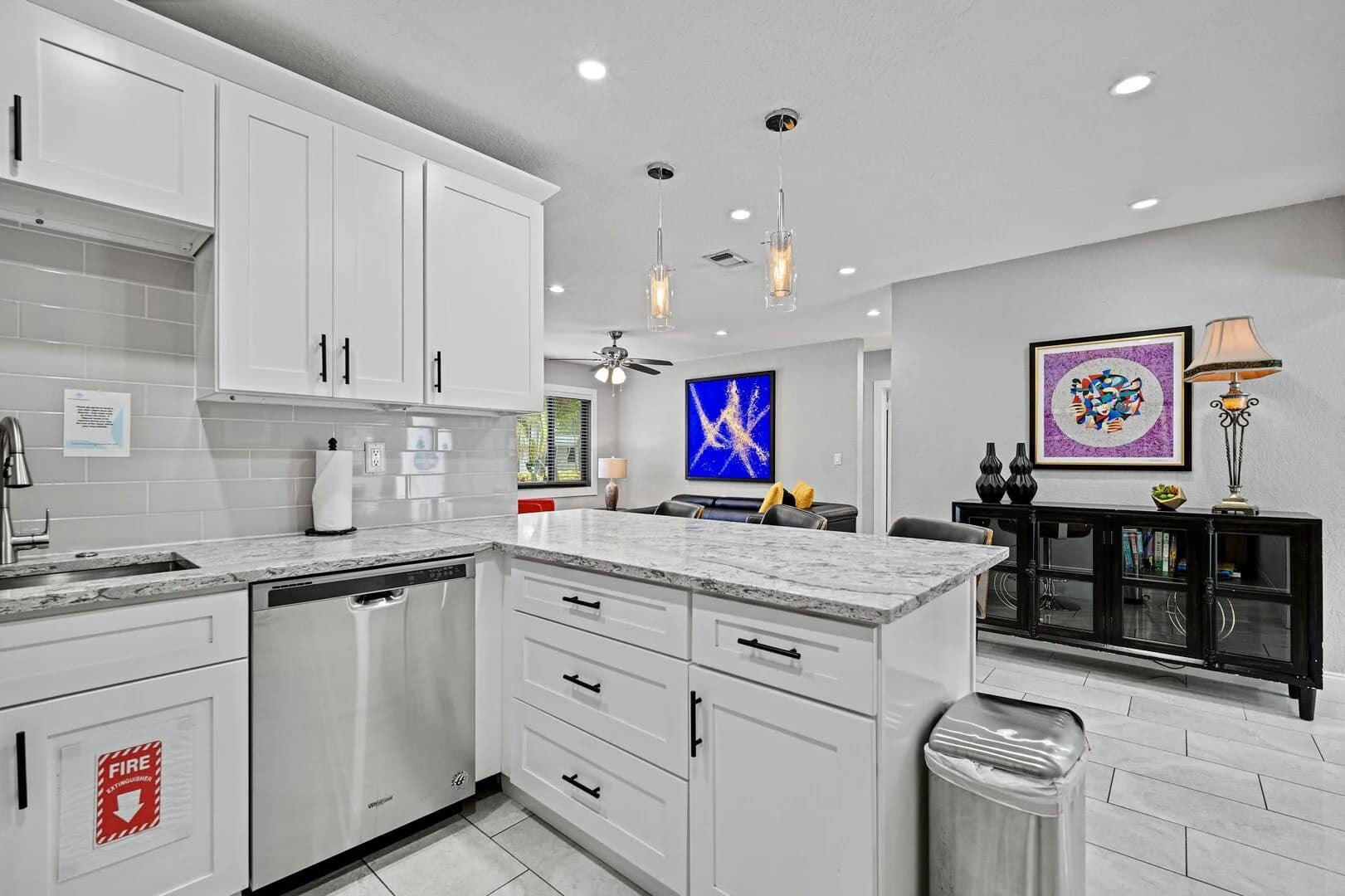 Wilton Manor - Image 8