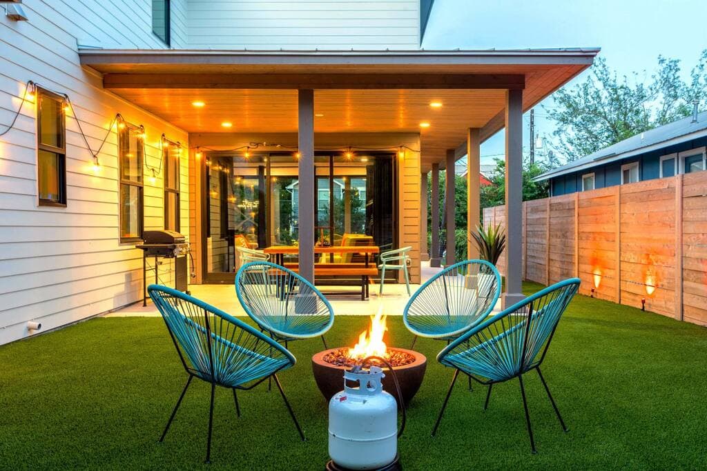 Queen's Gambit - Image 15