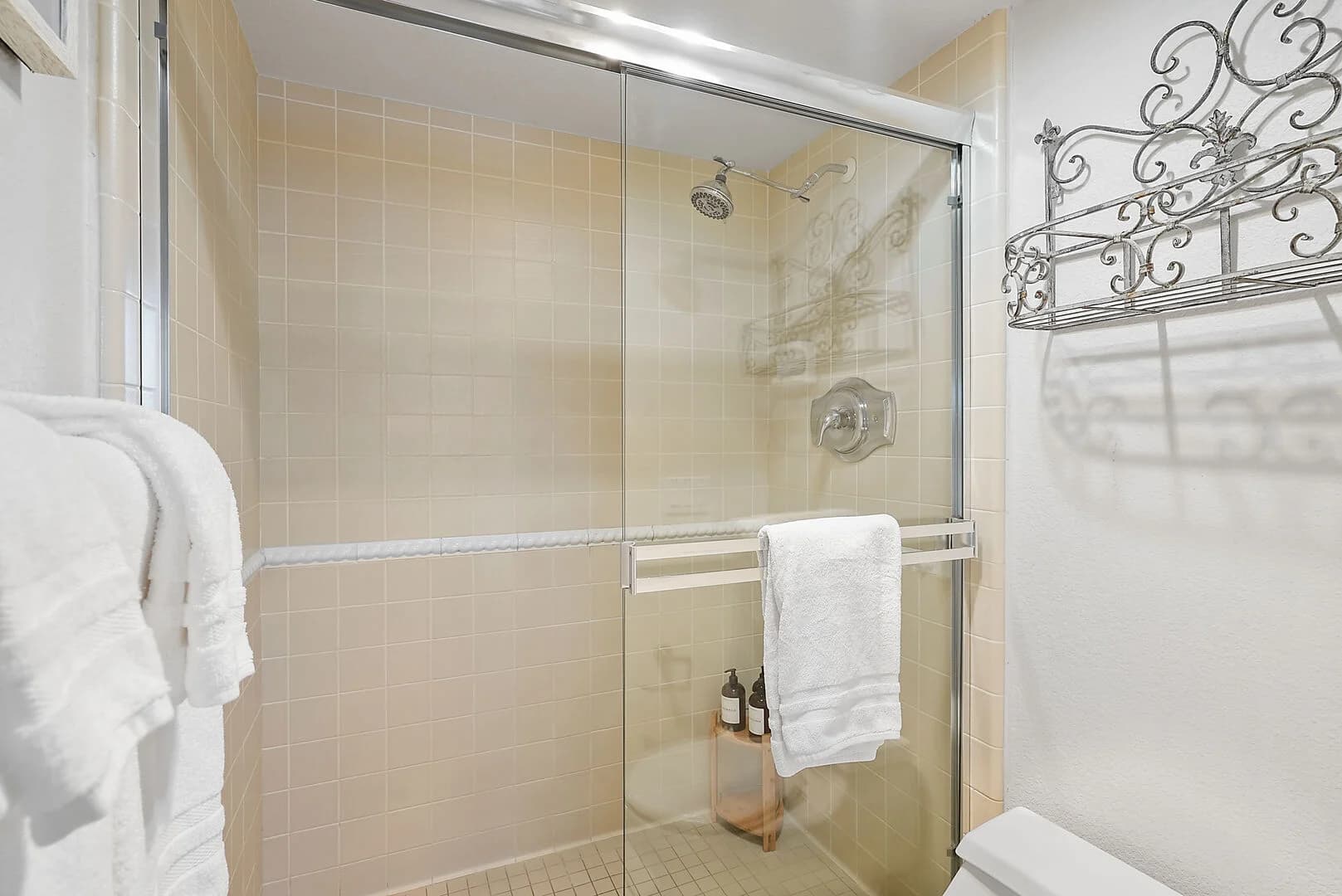 Bayfront Gem House - Image 18