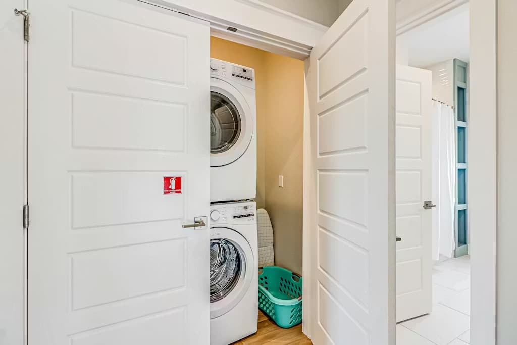 Beachin' Bungalow - Image 24