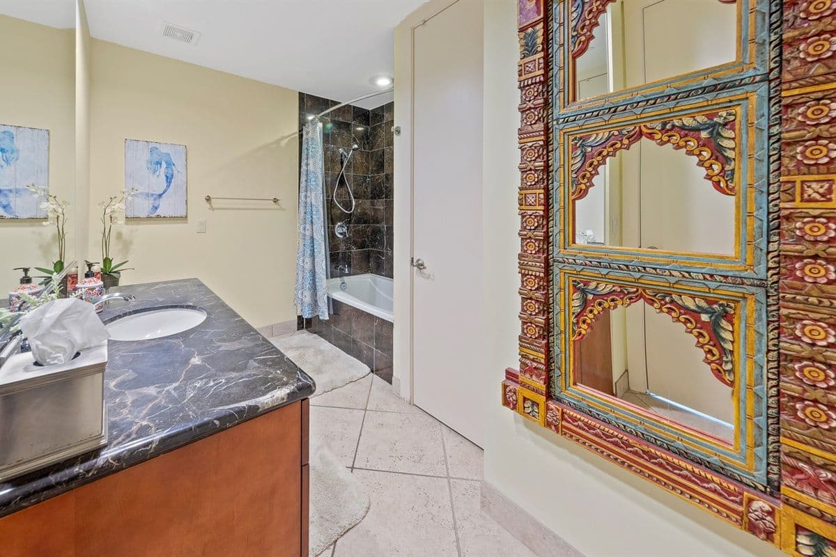 Sapphire Residence - Image 24