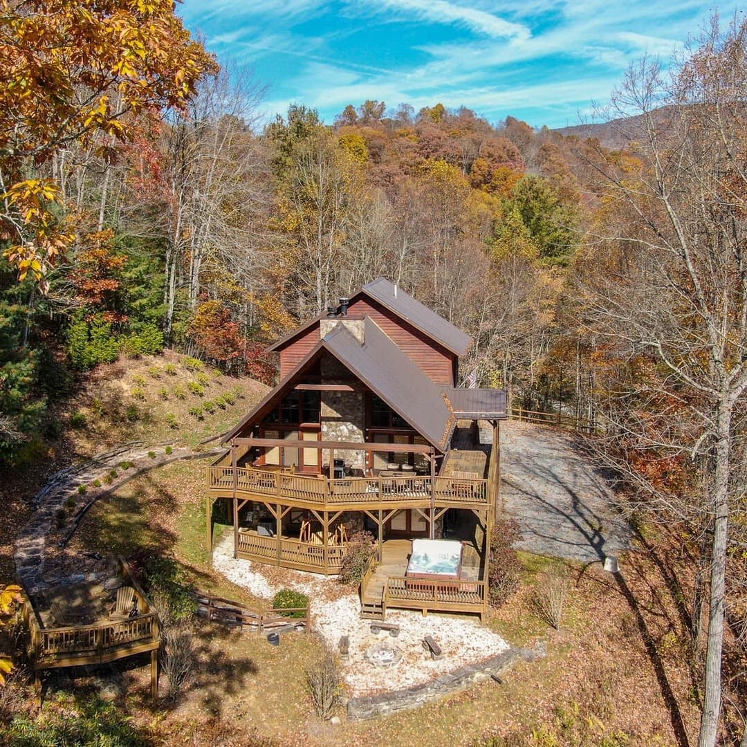 Ambleside Lodge - Image 1