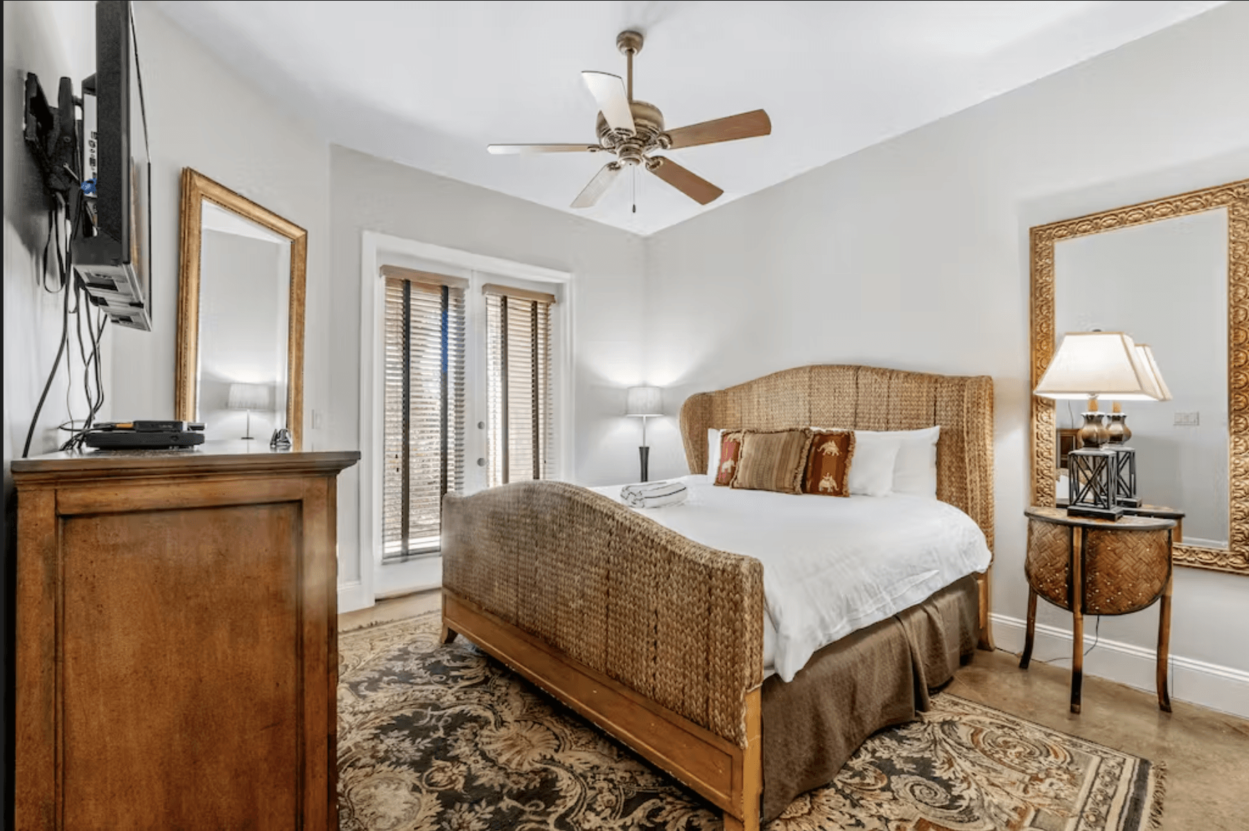 Villa by the Sea House - Image 25