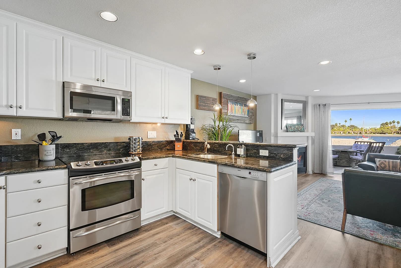 Bayfront Gem House - Image 6