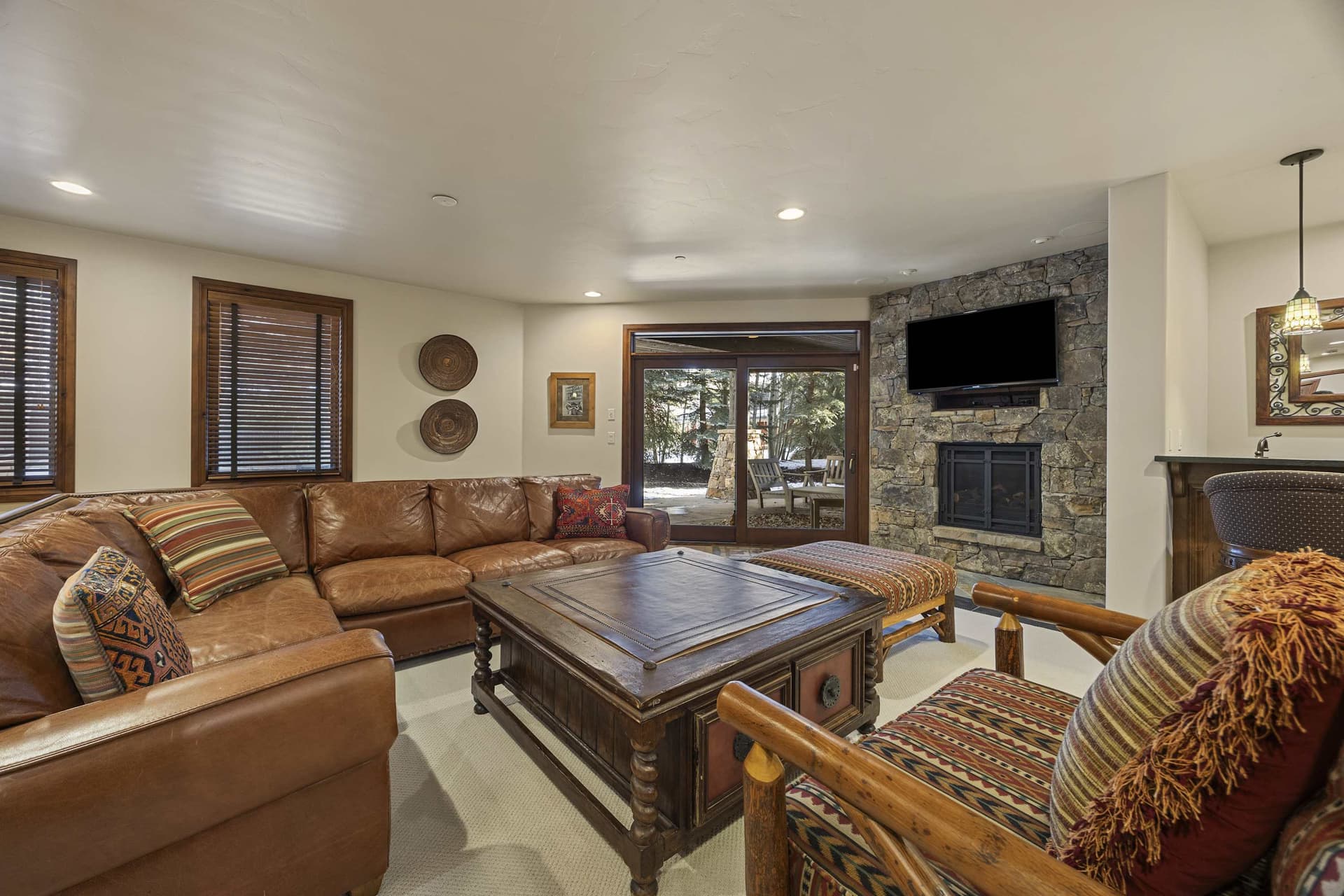 Luxury Mountain Retreat - Image 25