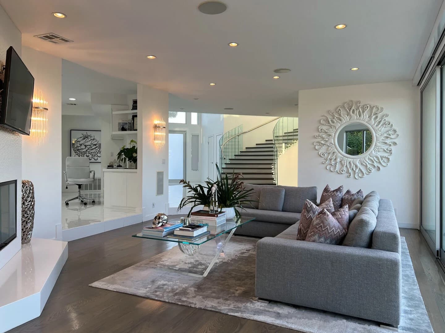 Venus Modern - Image 5