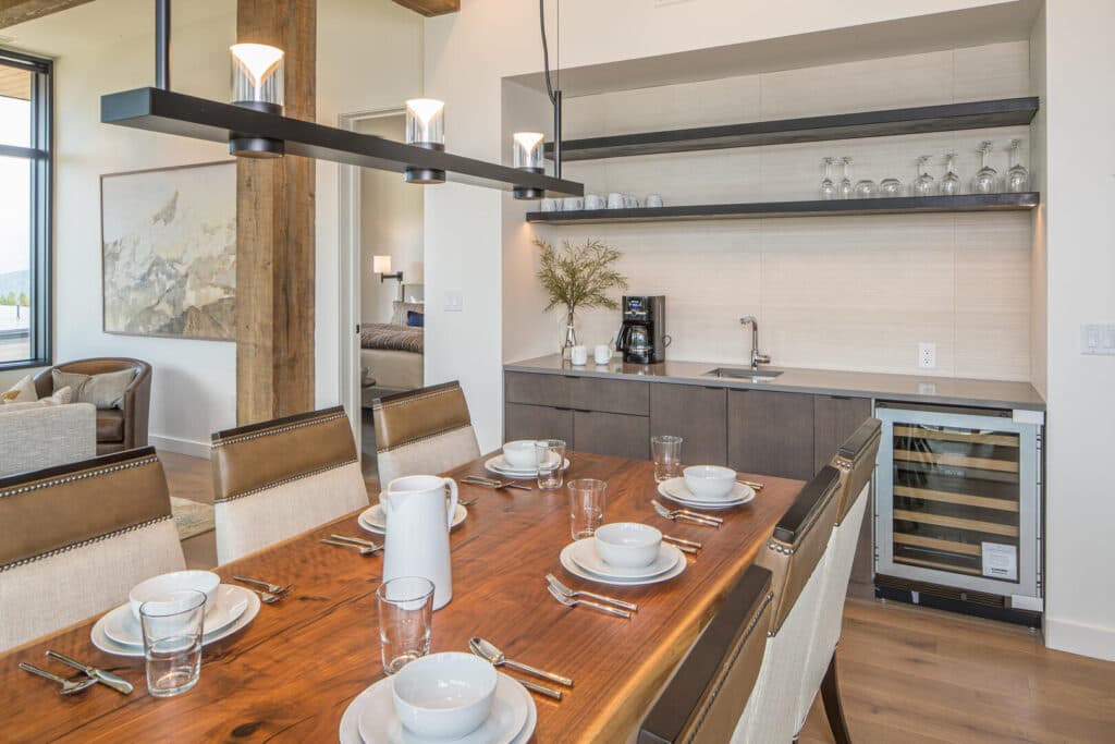 Rustic Madison Lakelodge - Image 7