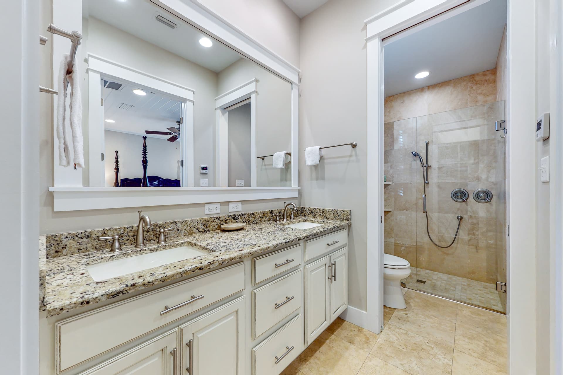 Coastal Retreat House - Image 12