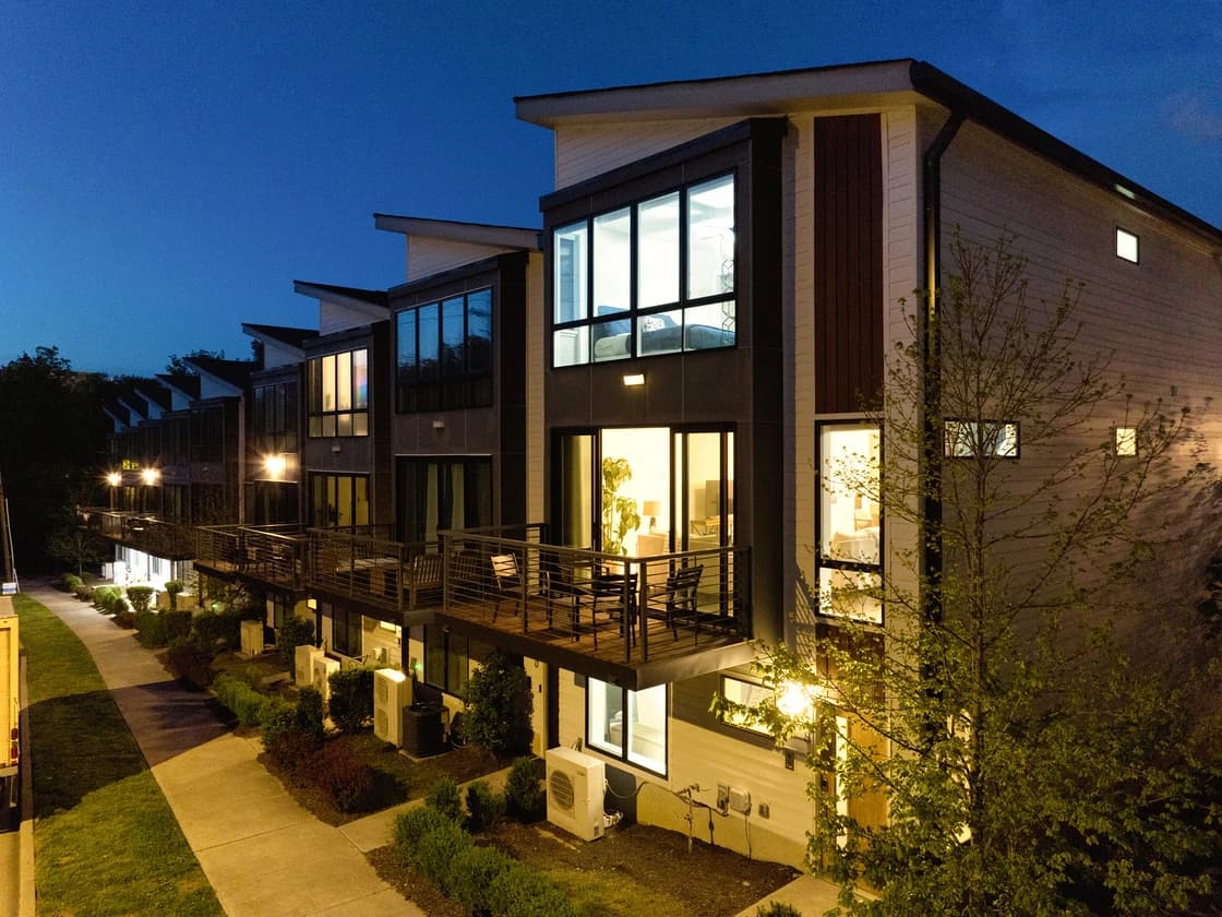 9th Avenue - Image 34