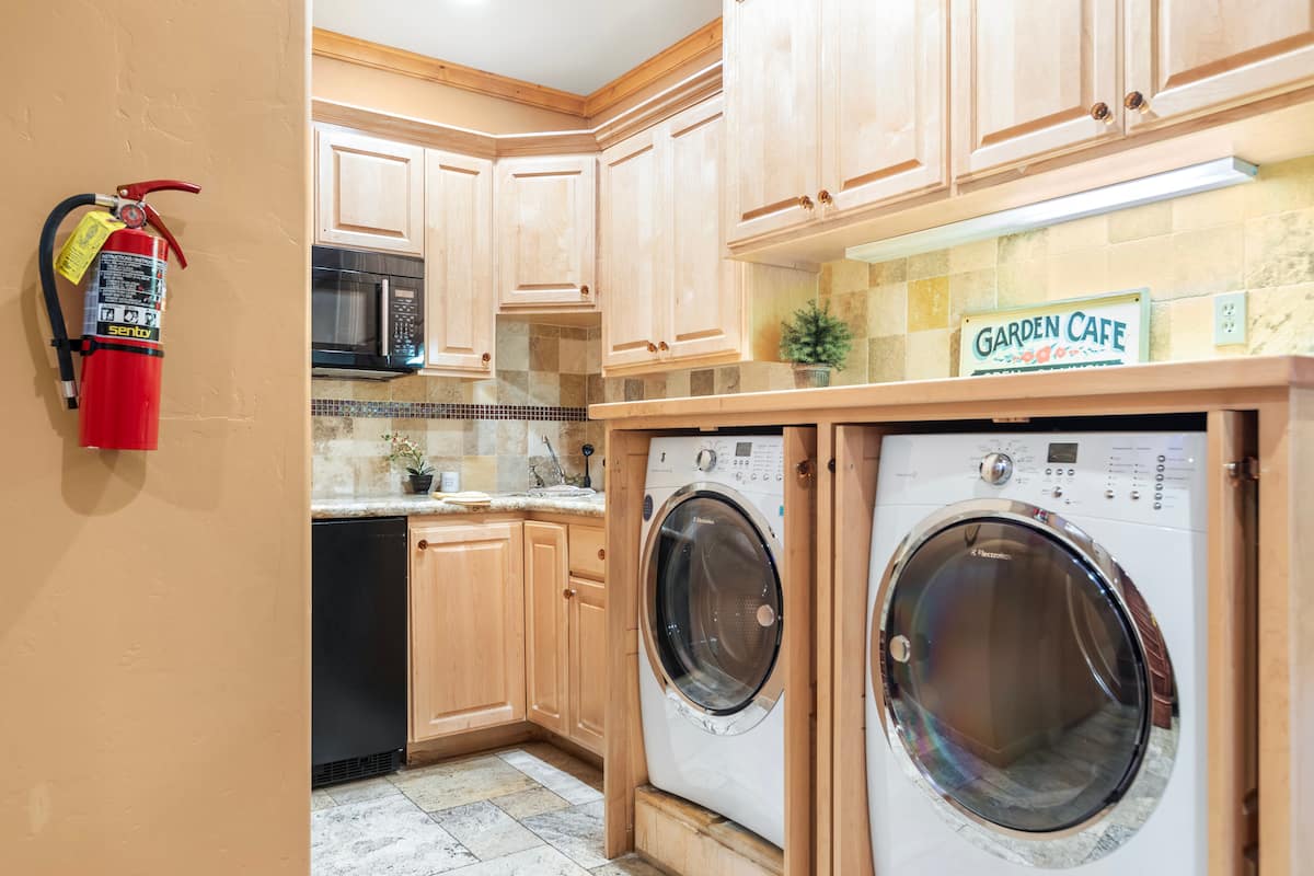 Eagle Ridge Retreat - Image 38