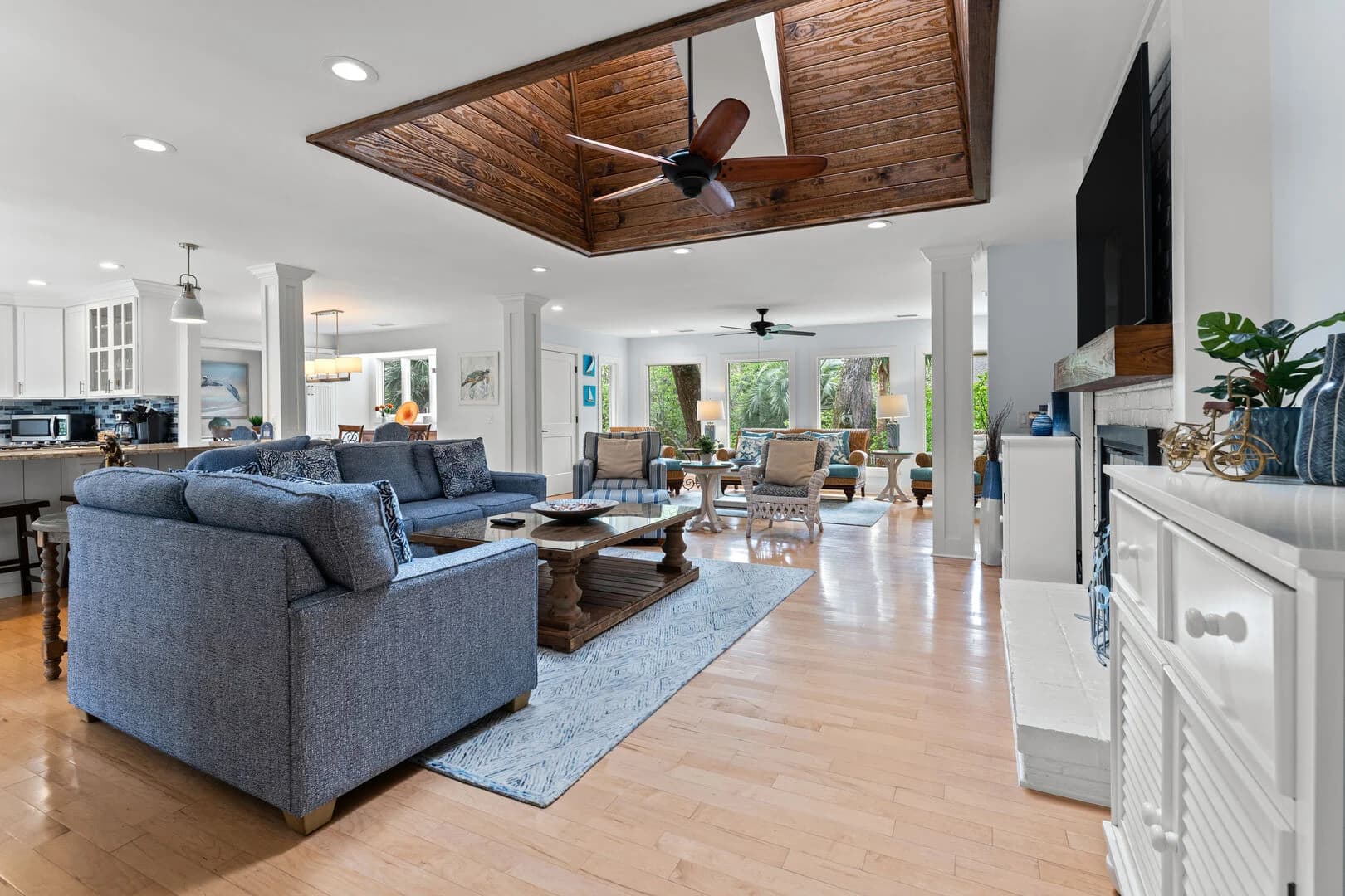 Tropical Retreat - Image 1