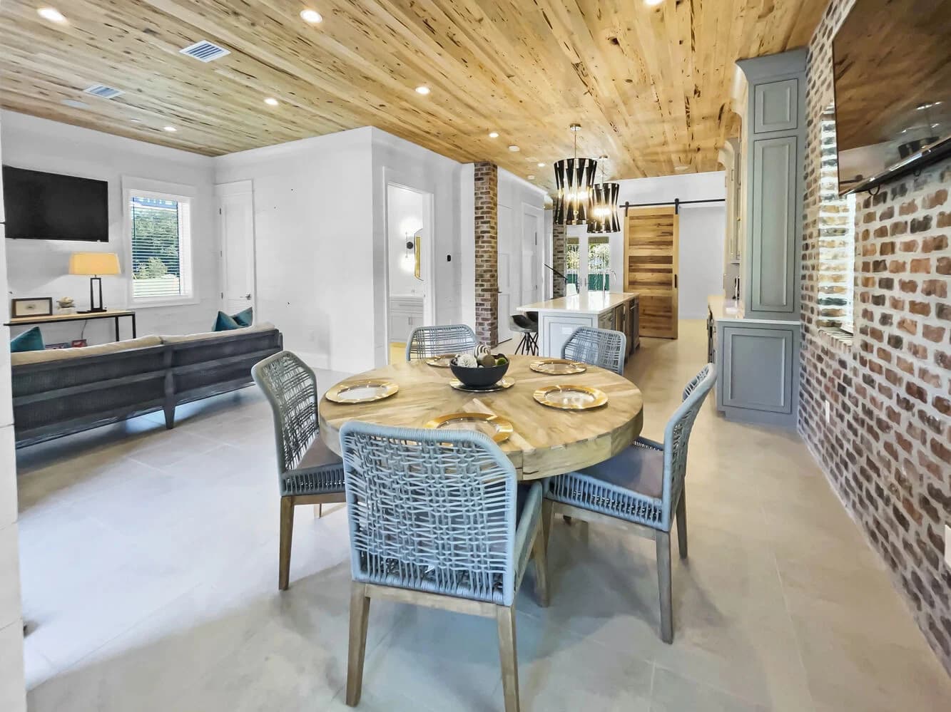 Summer Wind - Image 10