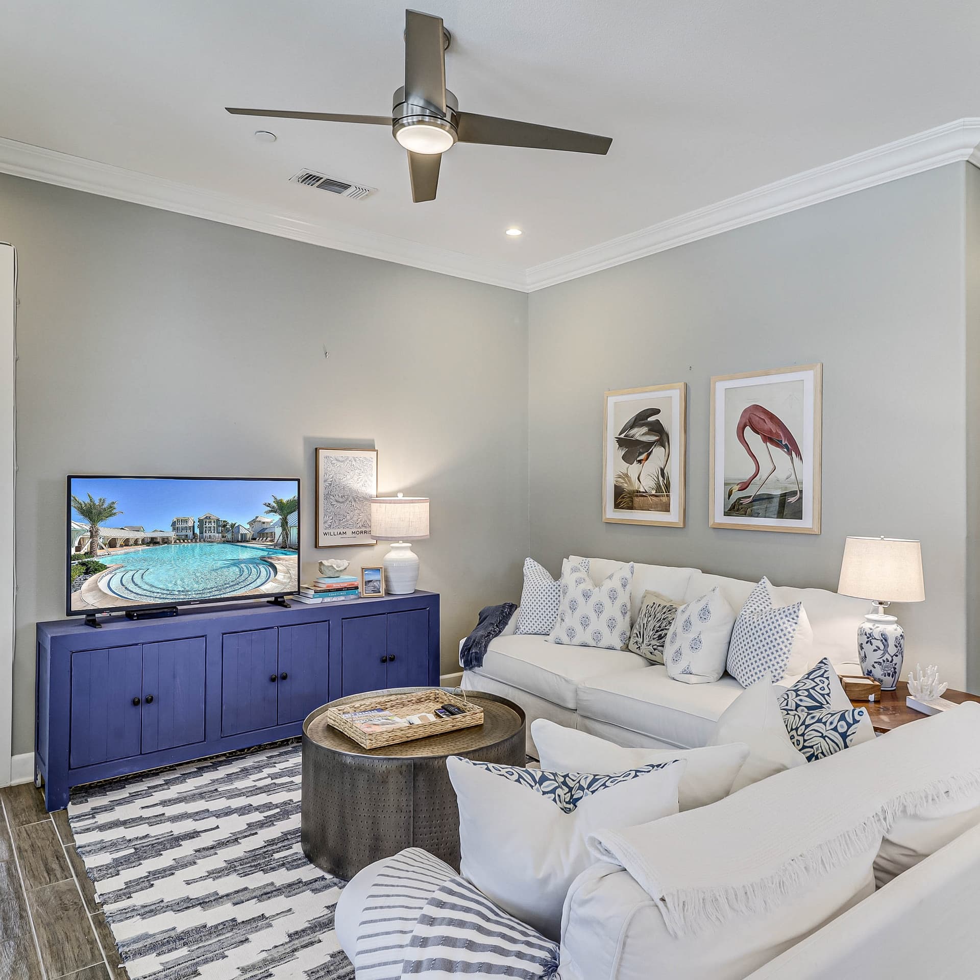 Blue Sea Gate Residence - Image 1