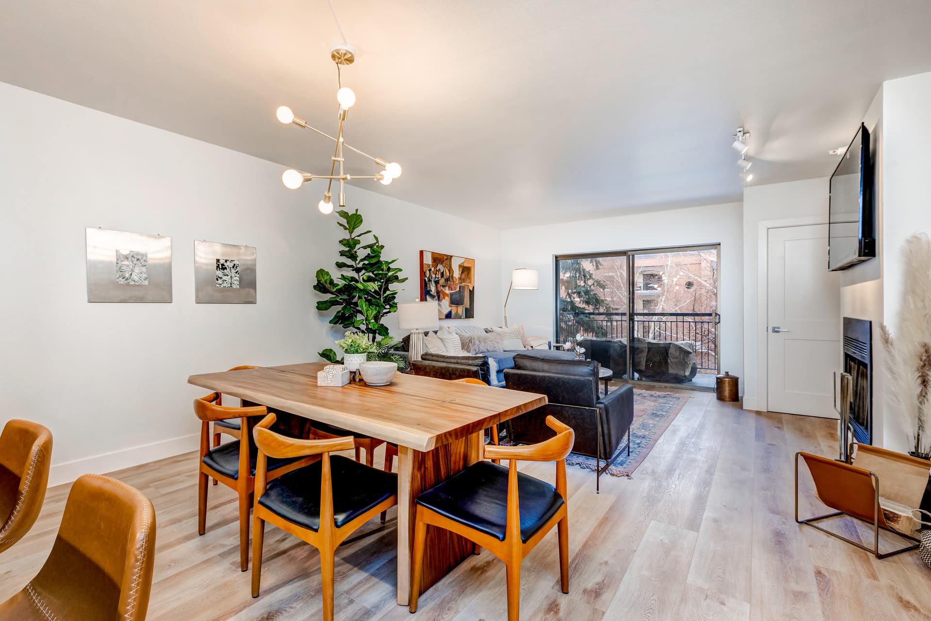 Park Station Luxury Retreat Home - Image 4