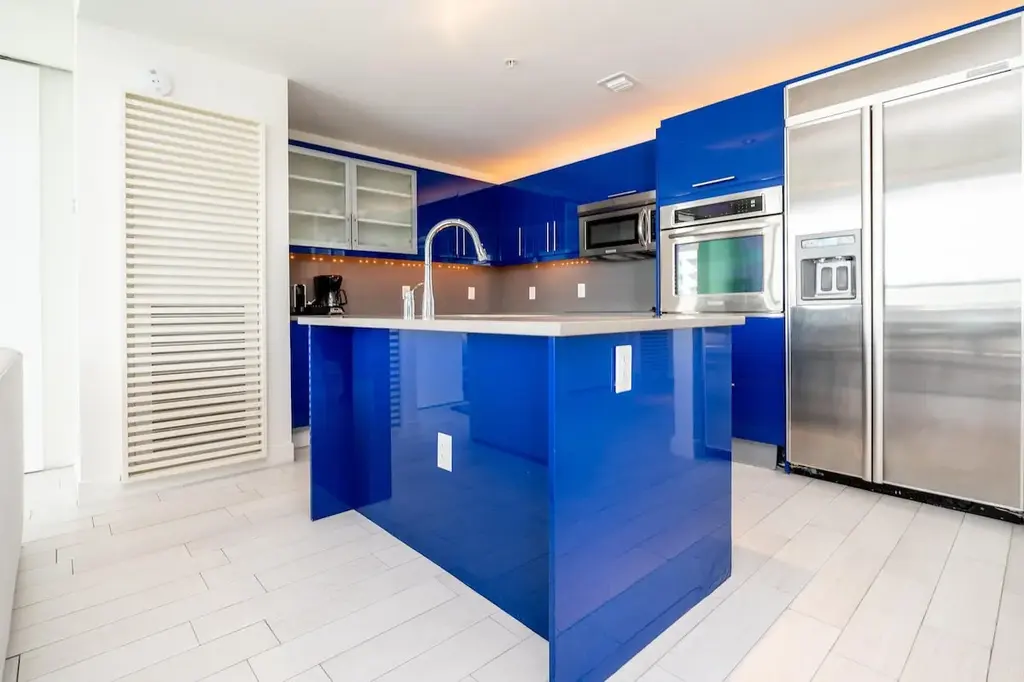 Horizon Condo #2108 - Image 11