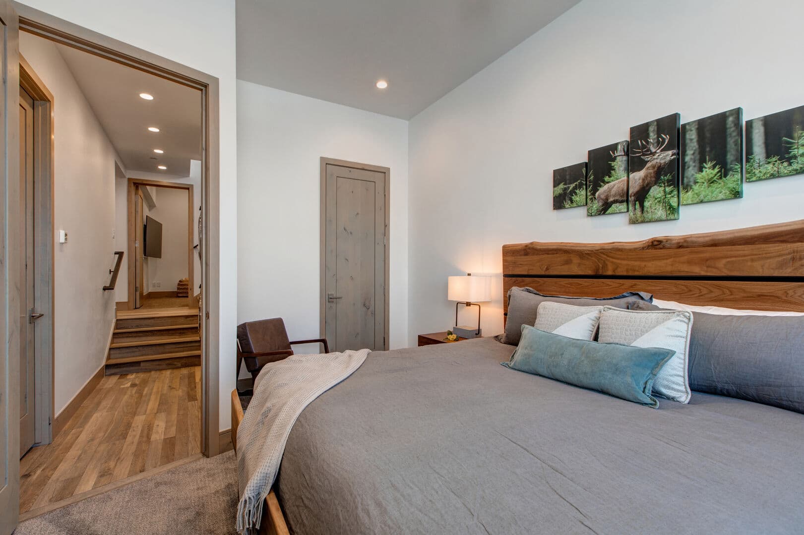 Kings Crown - Image 38