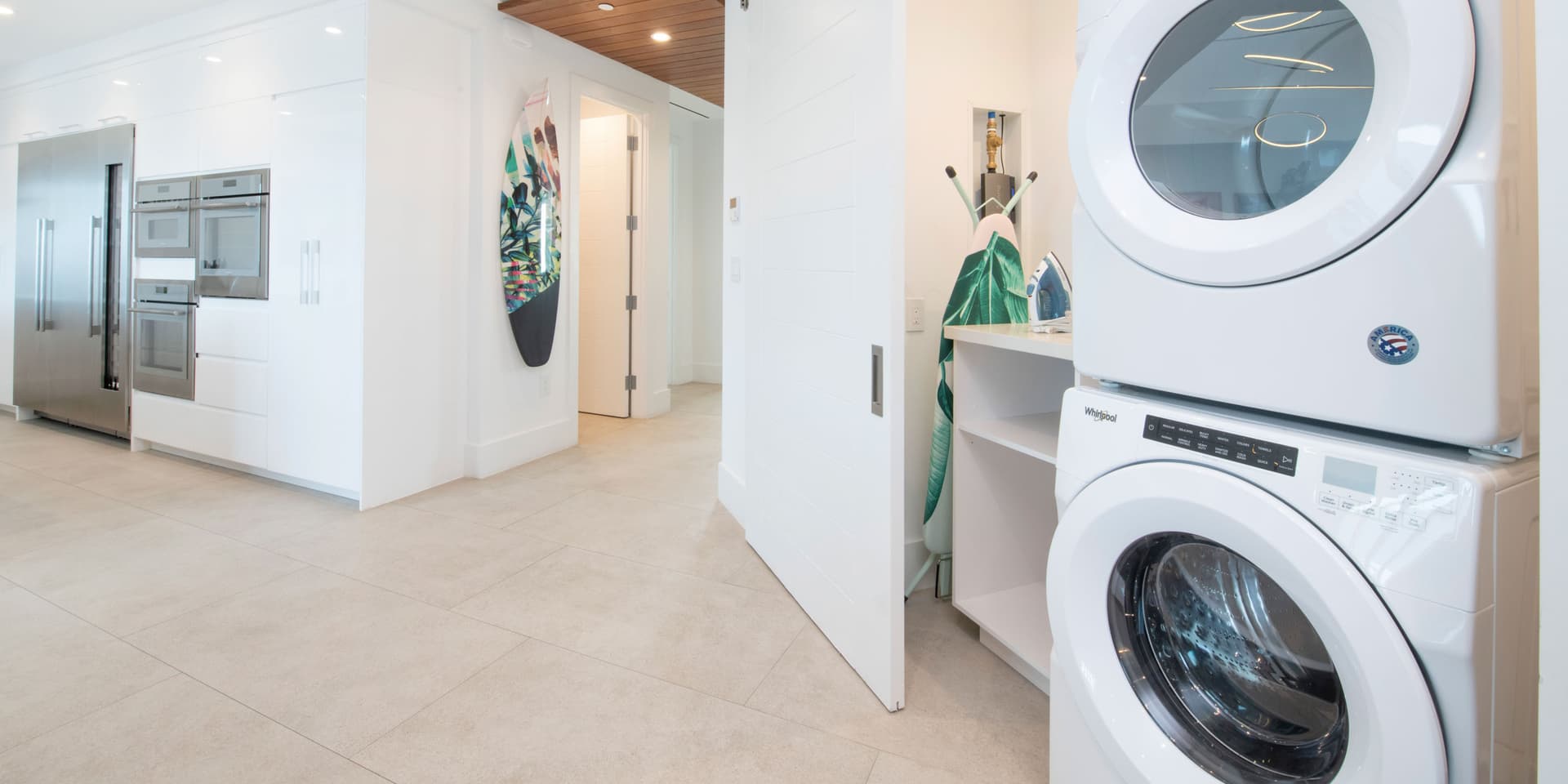 Seabreeze Penthouse Haven - Image 21