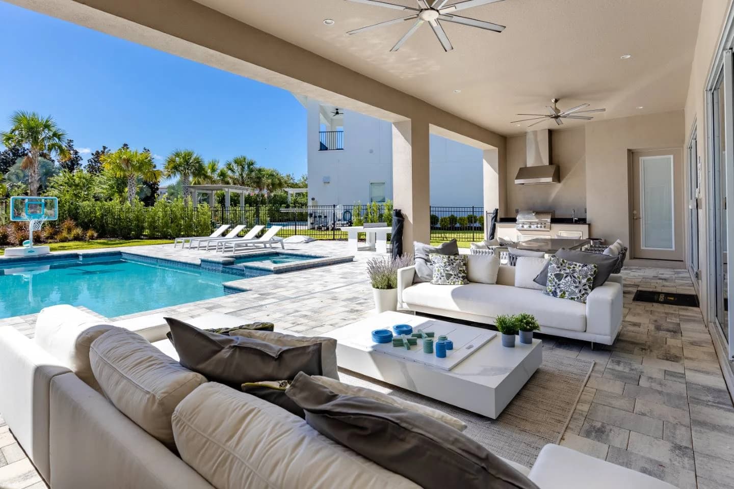 The Bright Bear's Den Oasis - Image 56