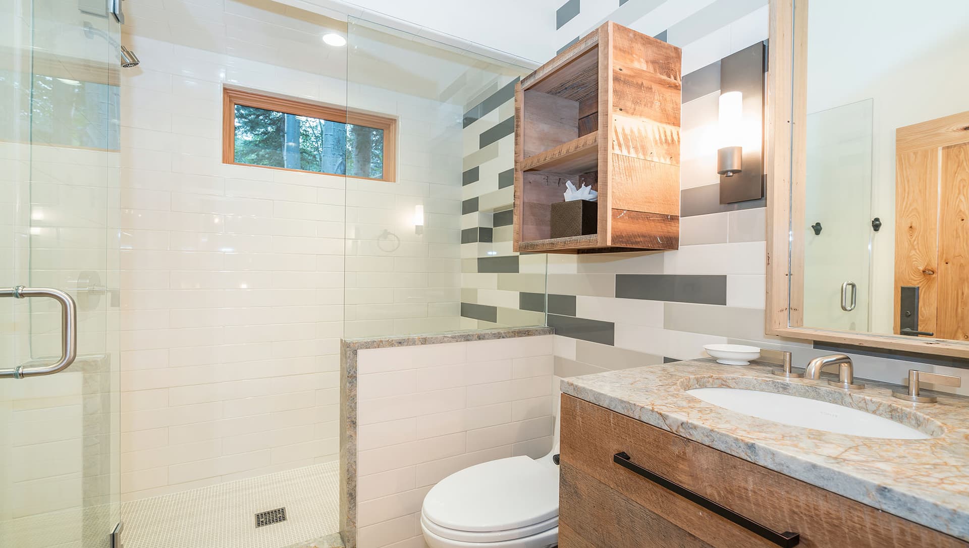 Yellow Brick Cabin - Image 19